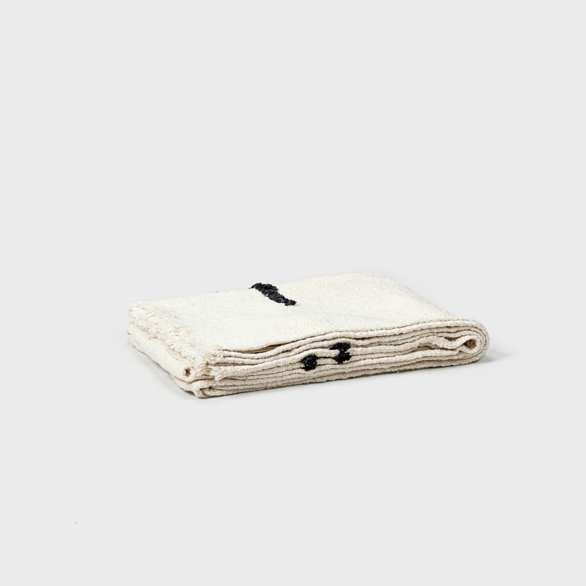 Affari of Sweden Fernado Blanket - Off White Black