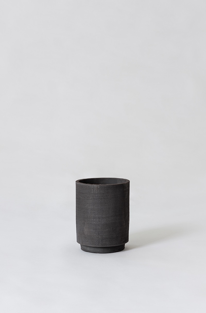 SERAX Pot cylinder black long L